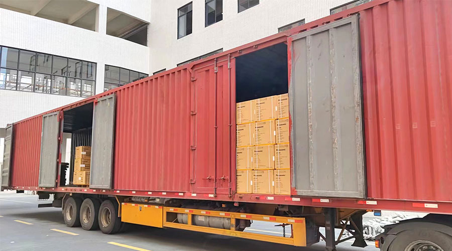使命必達(dá)！高效完成國內(nèi)知名品牌客戶迷你洗衣機(jī)裝柜發(fā)貨
